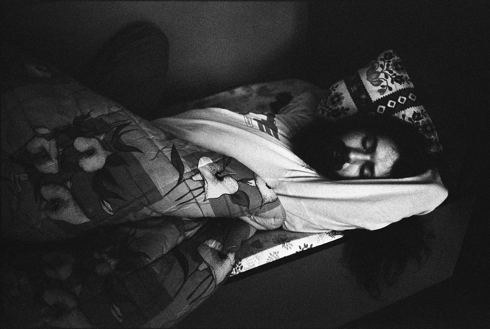 Ovidiu Gordan art photography Romanian familiar place man in bed